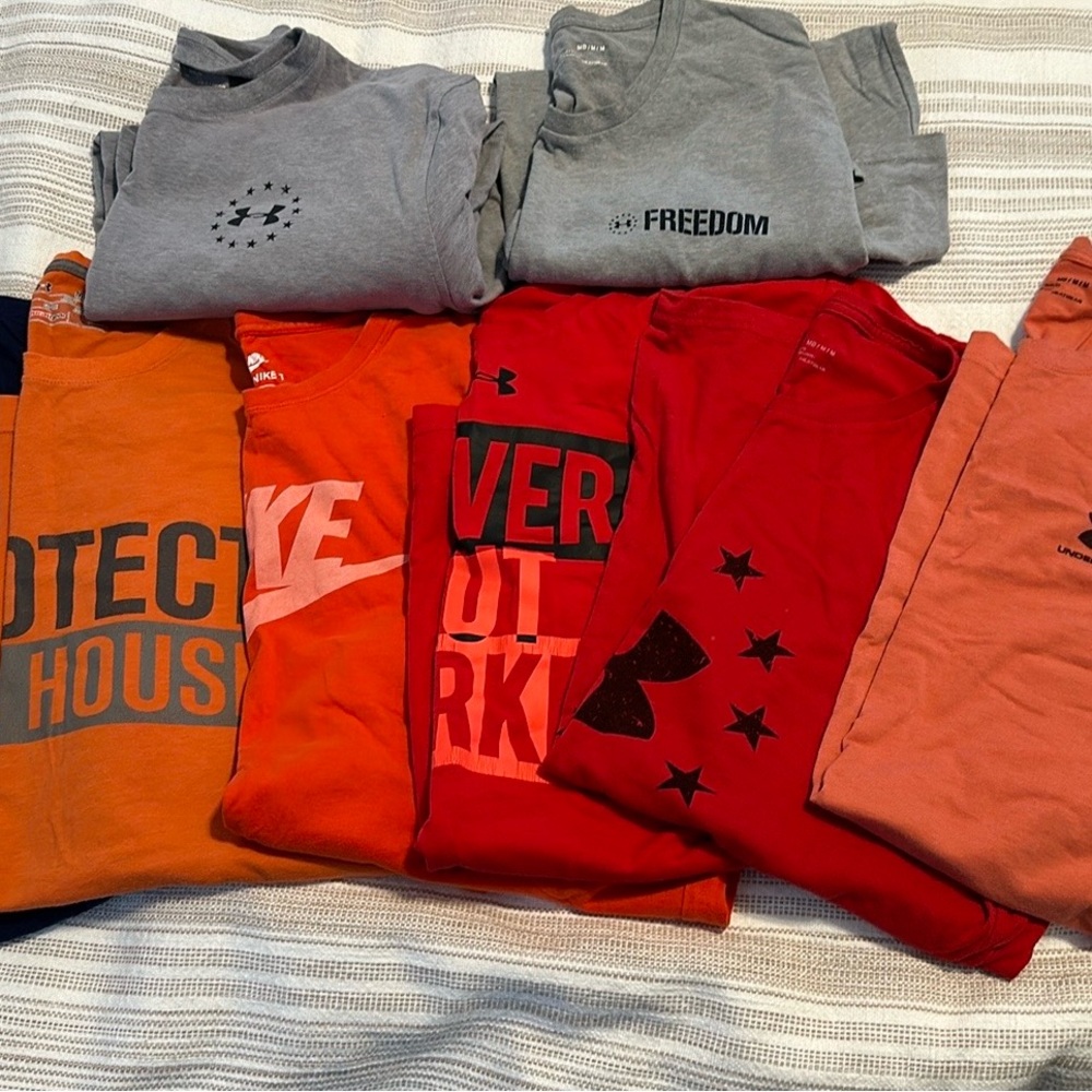 Huge lot of Men’s Under Armour Nike Tee Shirts Sports Cotton Size Medium